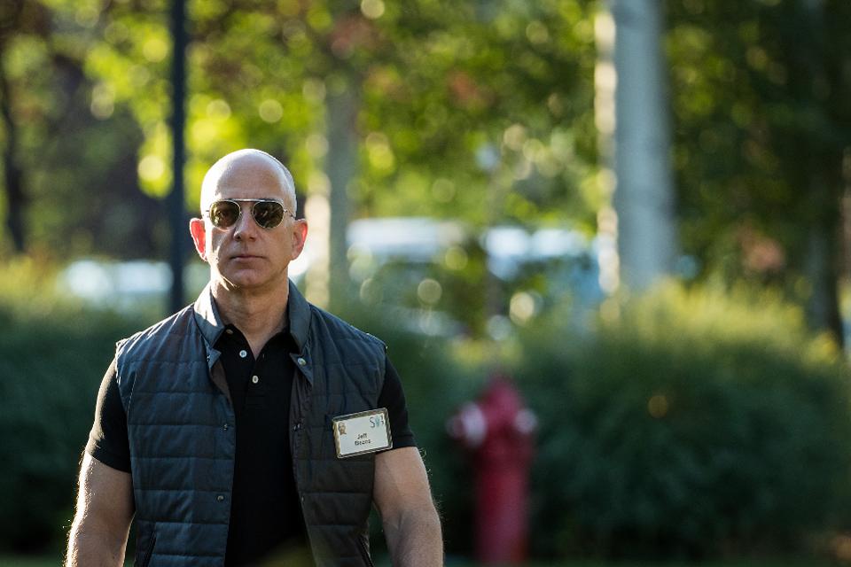 Amazon CEO Jeff Bezos become riches man in the world for a time