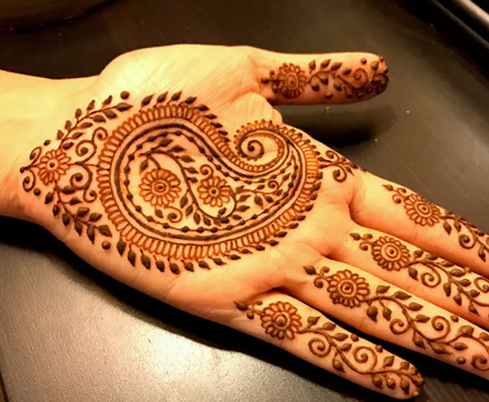 10 Easy Beautiful Mehndi Designs for Marriage Function